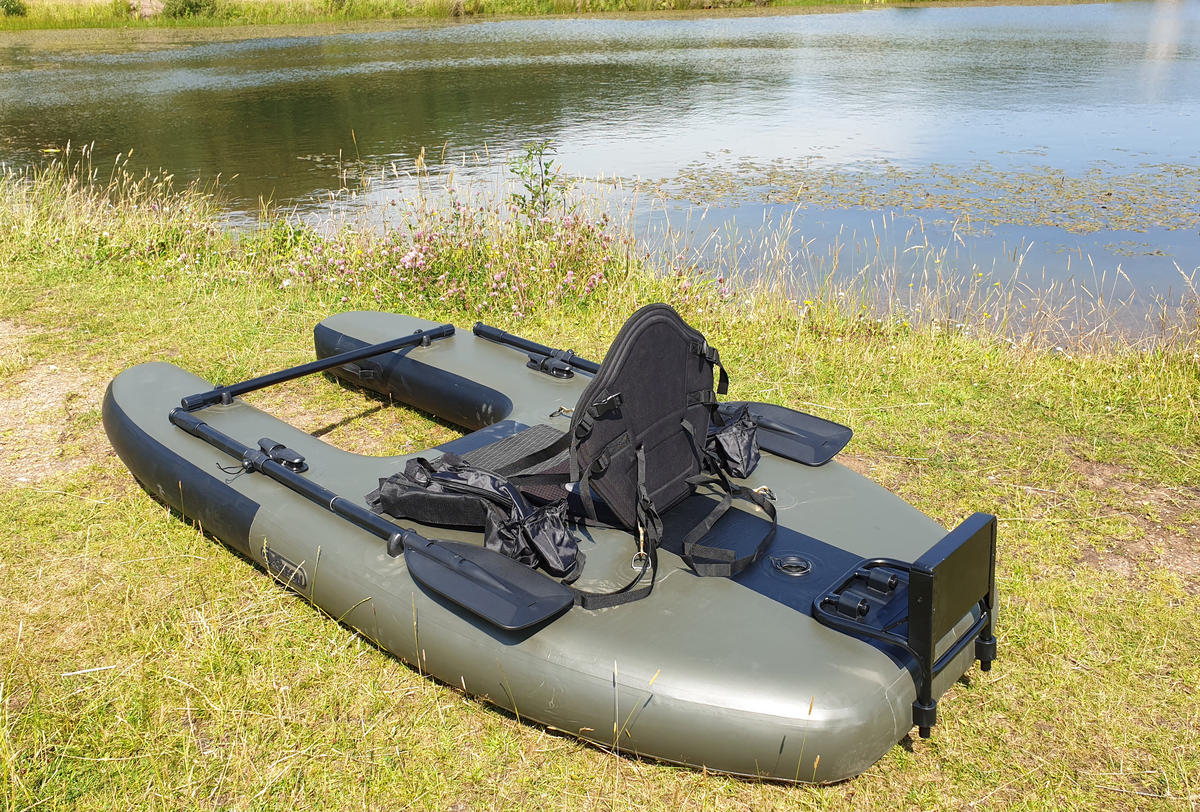 قارب صيد عائم من البولي فينيل  - مراجعة Fishing Boat Seat وسعره